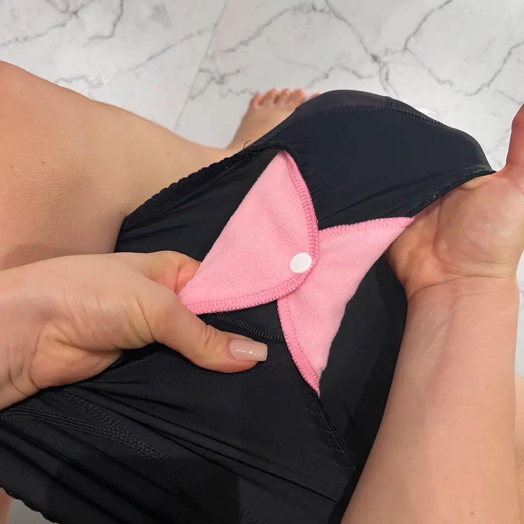 Zestaw 5 szt. wielorazowych podpasek Bella z organicznej bawełny bambusowej + saszetka wodoodporna GRATIS!